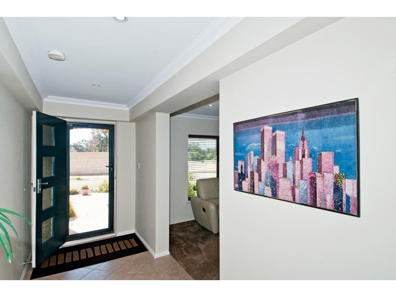 12 Campion Fairway, Lakelands WA 6180