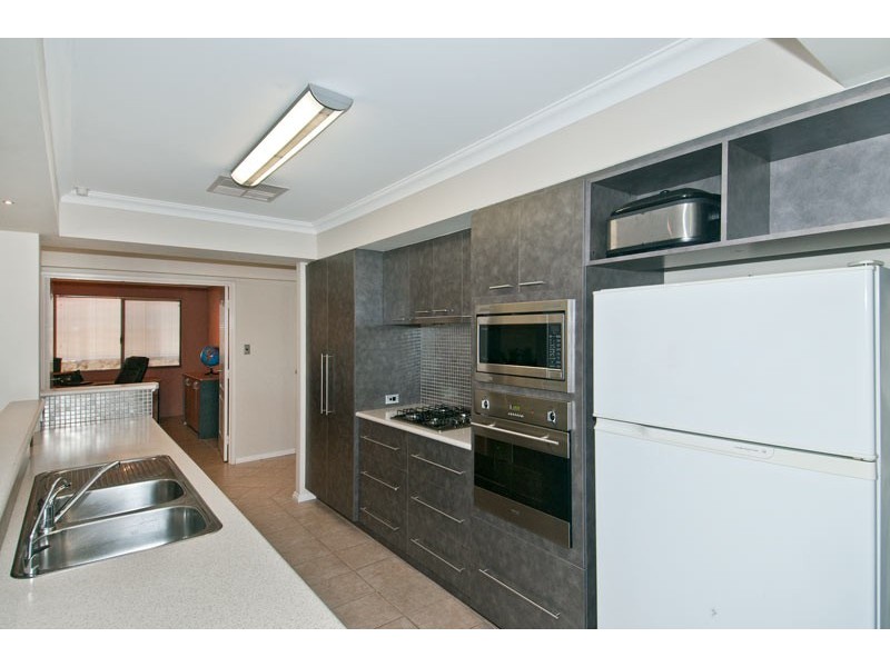 12 Campion Fairway, Lakelands WA 6180