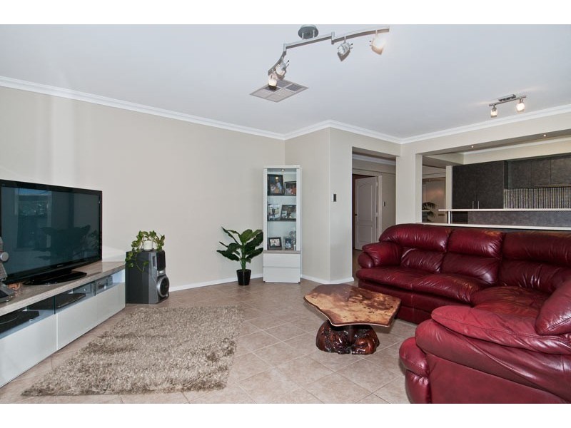 12 Campion Fairway, Lakelands WA 6180