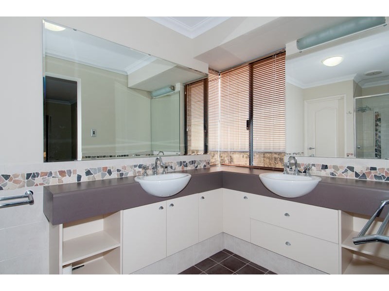 12 Campion Fairway, Lakelands WA 6180