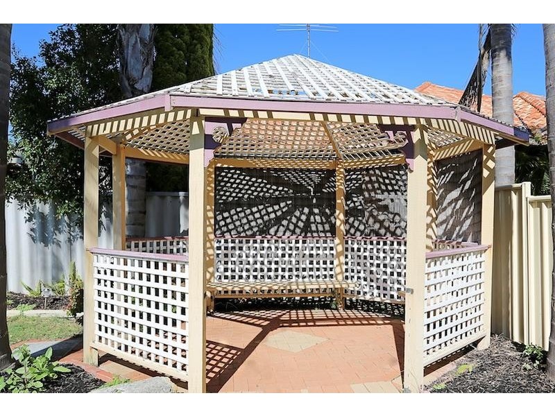 26 Waterville Retreat, Meadow Springs WA 6210