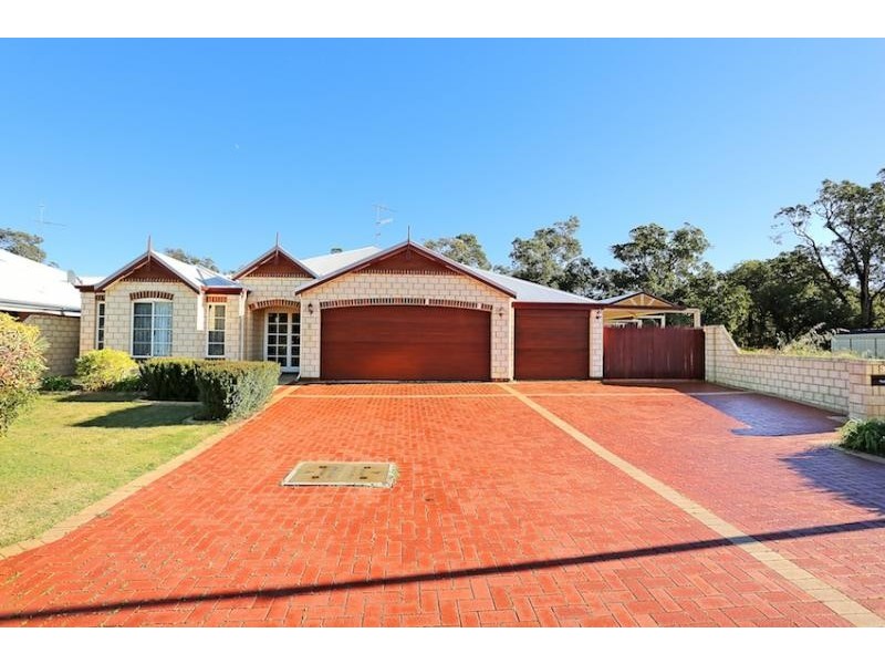 33 Cervantes Drive, Erskine WA 6210