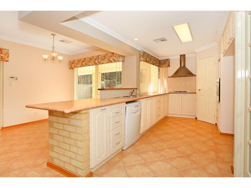 33 Cervantes Drive, Erskine WA 6210