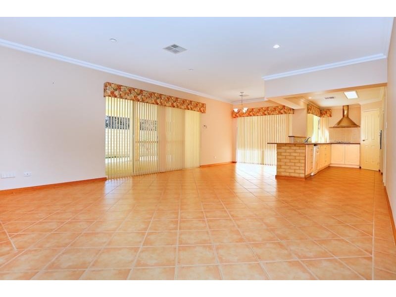 33 Cervantes Drive, Erskine WA 6210