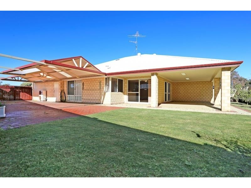 33 Cervantes Drive, Erskine WA 6210
