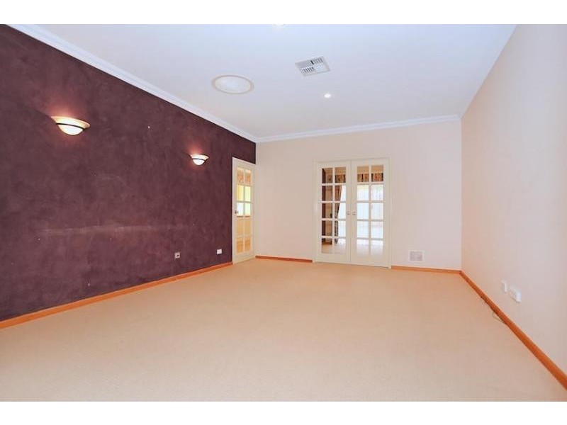 33 Cervantes Drive, Erskine WA 6210