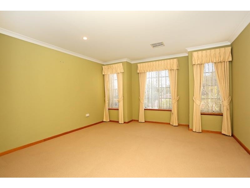 33 Cervantes Drive, Erskine WA 6210