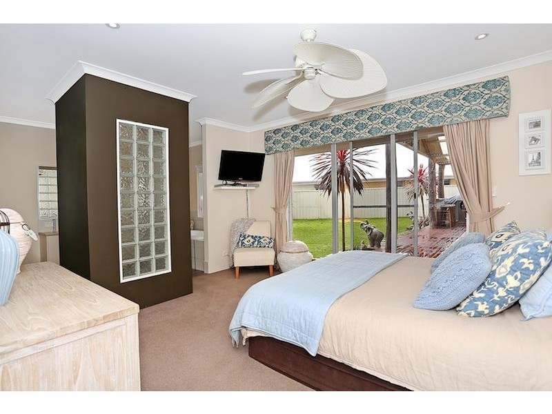 5 Virginia Turn, Madora Bay WA 6210