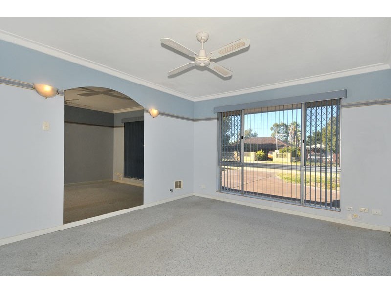 12 Wyeree Road, Mandurah WA 6210