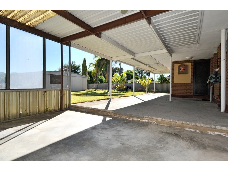 12 Wyeree Road, Mandurah WA 6210