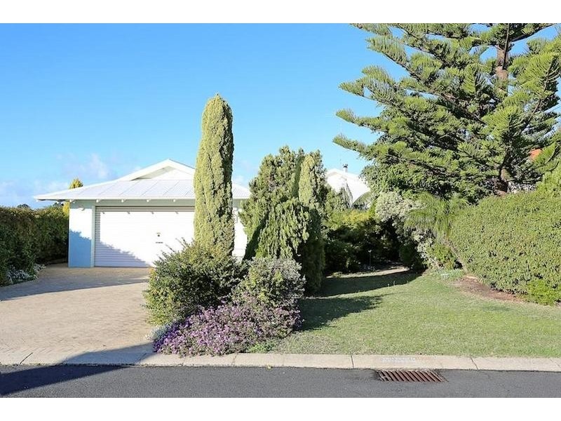 15 Ashburton Court, Dudley Park WA 6210