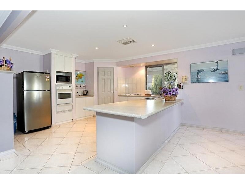 15 Ashburton Court, Dudley Park WA 6210