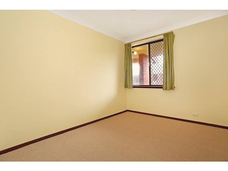 2/35 Creery Street, Dudley Park WA 6210