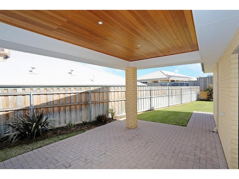 59 Karon Vista, Halls Head WA 6210