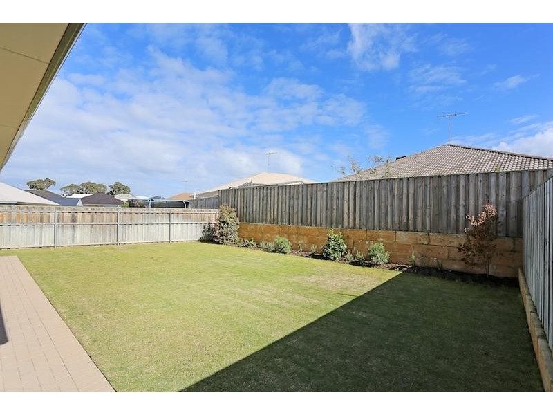 59 Karon Vista, Halls Head WA 6210