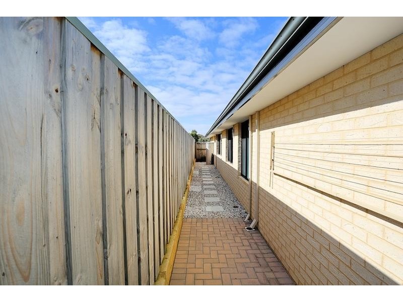 59 Karon Vista, Halls Head WA 6210