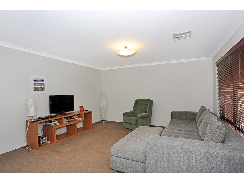 21 Karon Vista, Halls Head WA 6210