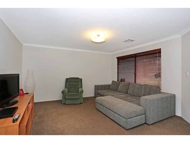 21 Karon Vista, Halls Head WA 6210