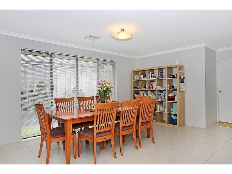 21 Karon Vista, Halls Head WA 6210