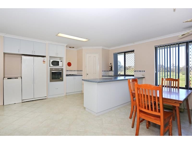 507 Dunkerton Rd, Barragup WA 6209