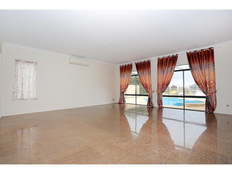 19 Voyager Close, Wannanup WA 6210