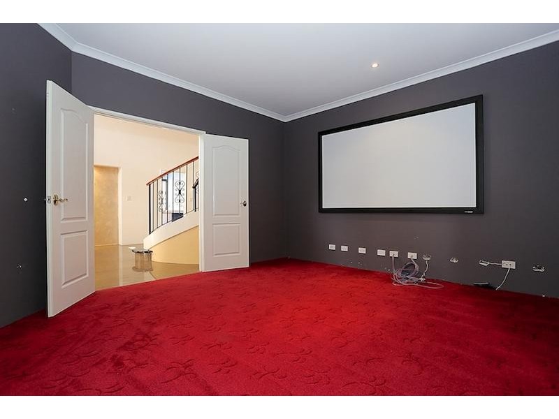 19 Voyager Close, Wannanup WA 6210