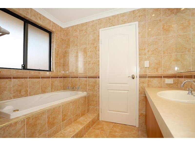 19 Voyager Close, Wannanup WA 6210