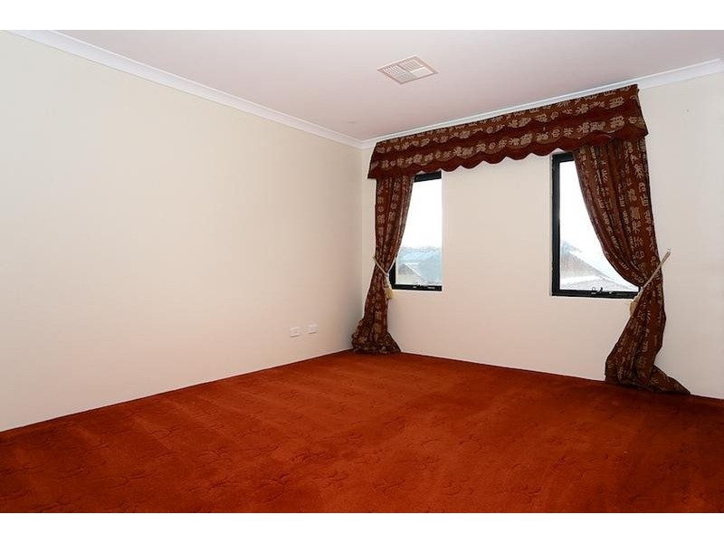 19 Voyager Close, Wannanup WA 6210