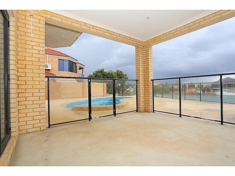 19 Voyager Close, Wannanup WA 6210