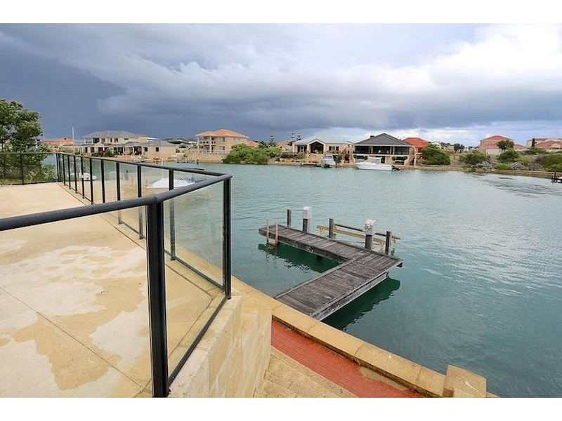 19 Voyager Close, Wannanup WA 6210
