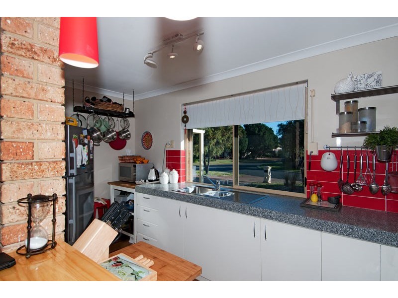 5A Foster Road, Coodanup WA 6210