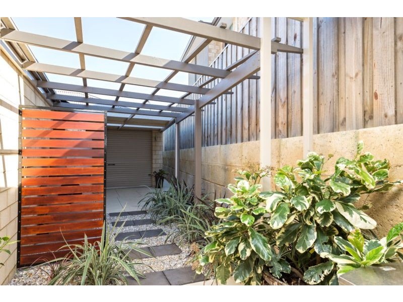 14 Torwood Edge, Halls Head WA 6210