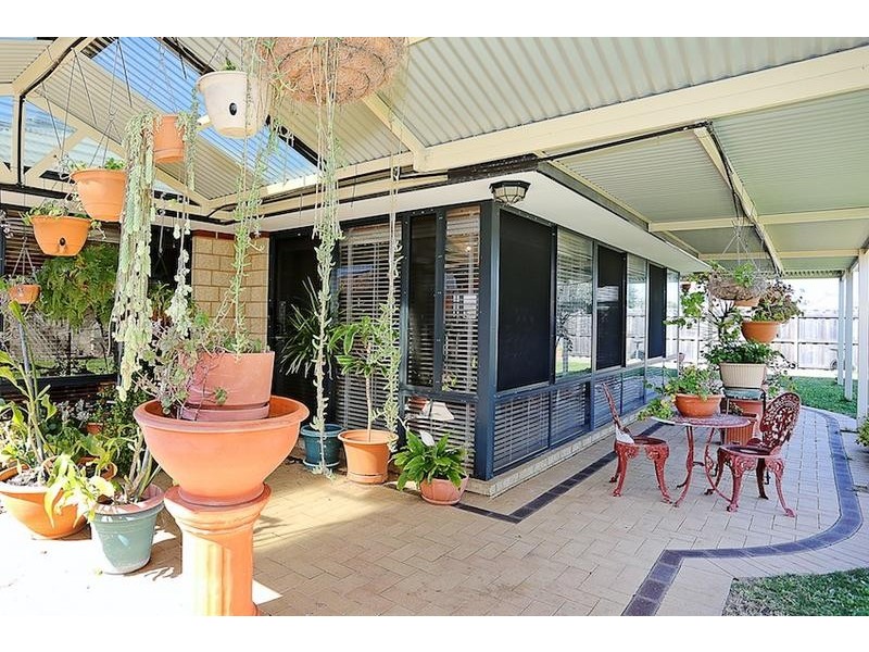 184 Peelwood Parade, Halls Head WA 6210