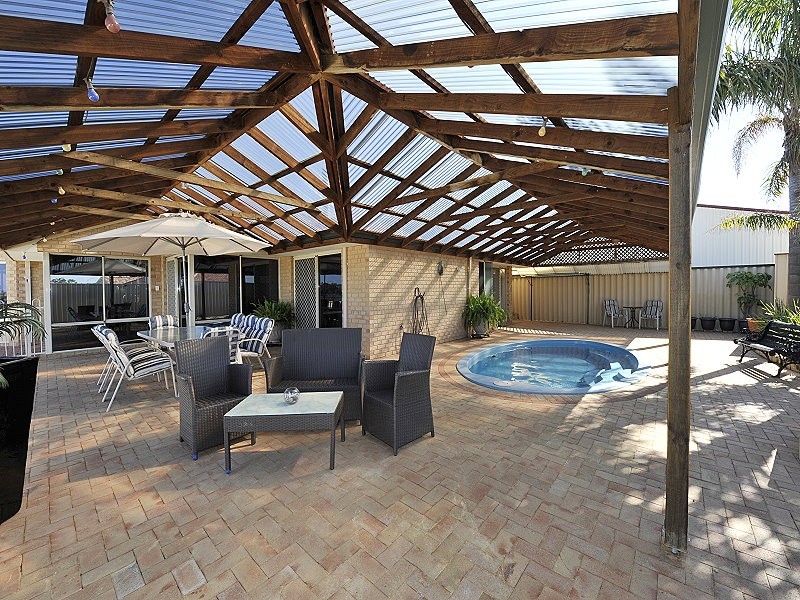 16 Greenshank Mews, Wannanup WA 6210