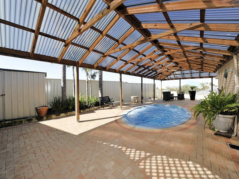 16 Greenshank Mews, Wannanup WA 6210