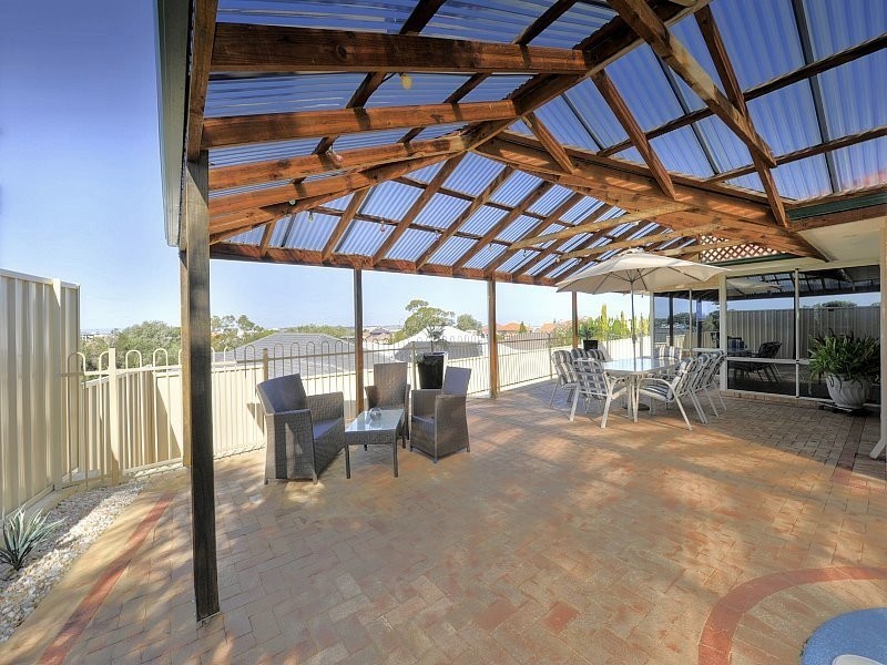 16 Greenshank Mews, Wannanup WA 6210