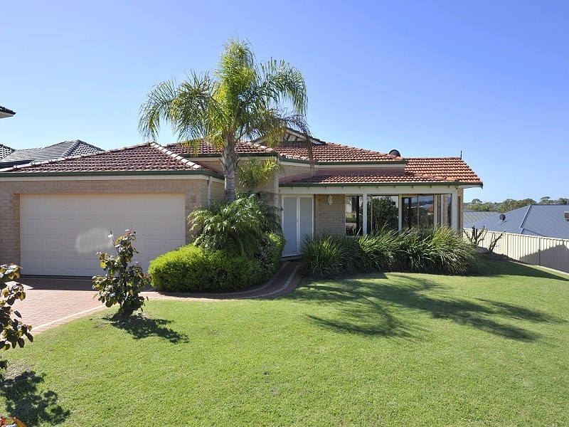 16 Greenshank Mews, Wannanup WA 6210