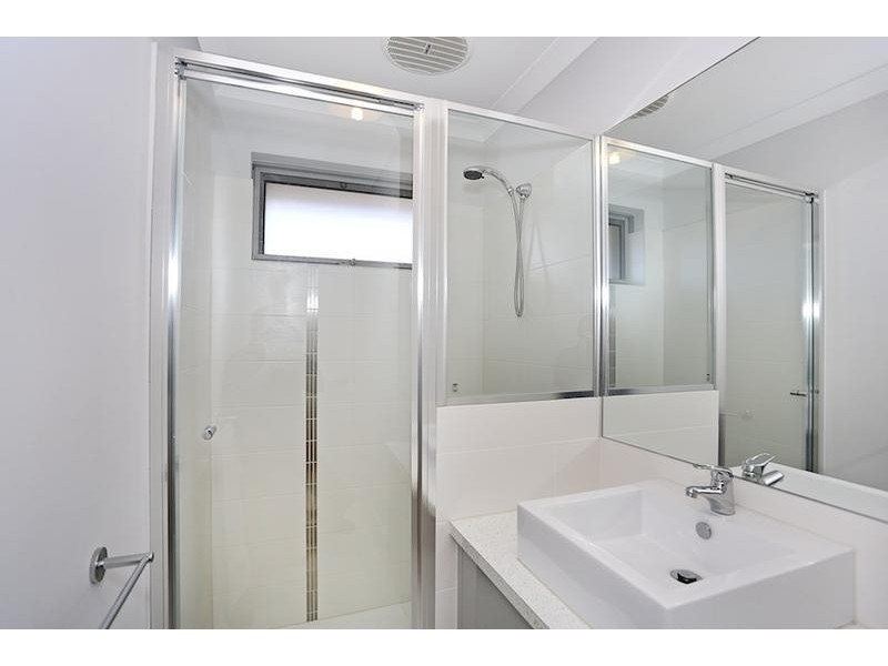 12 Cruentas Way, Halls Head WA 6210