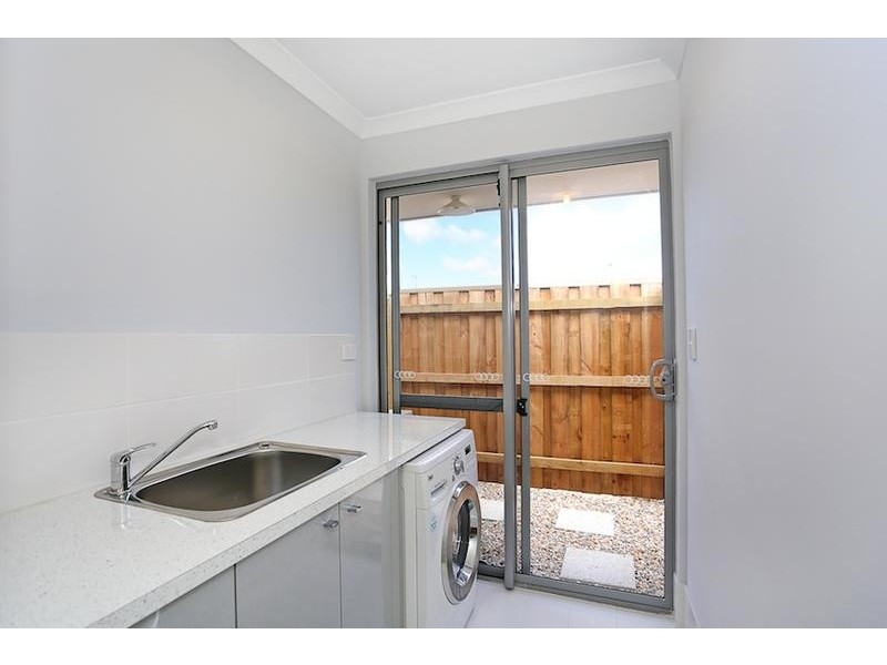 12 Cruentas Way, Halls Head WA 6210