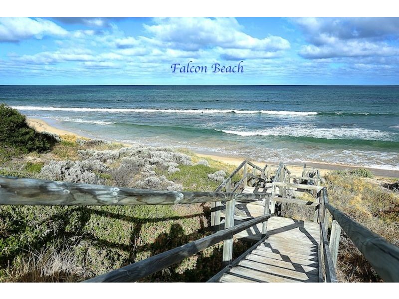 5 Baroy Street, Falcon WA 6210