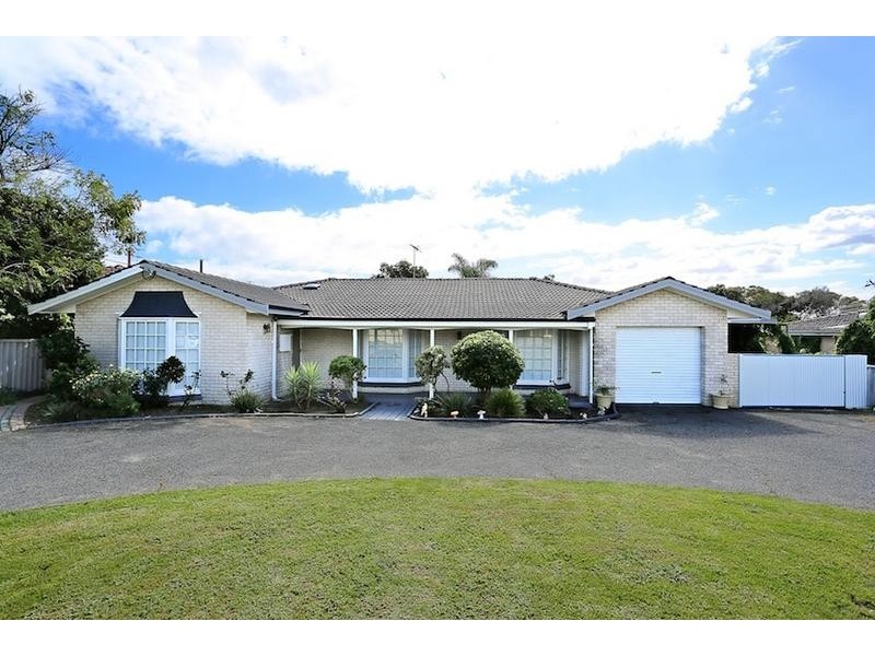 113 Mclarty Road, Halls Head WA 6210