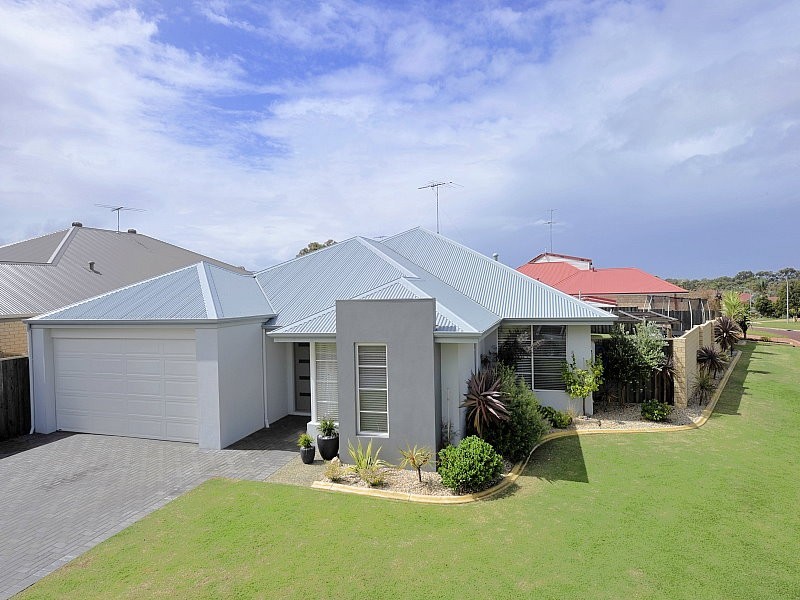 3 Scarab Court, Halls Head WA 6210