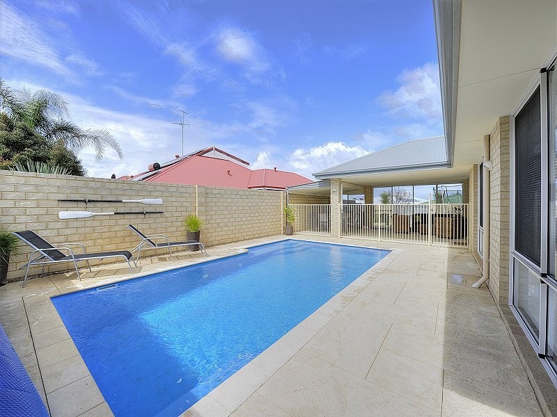 3 Scarab Court, Halls Head WA 6210