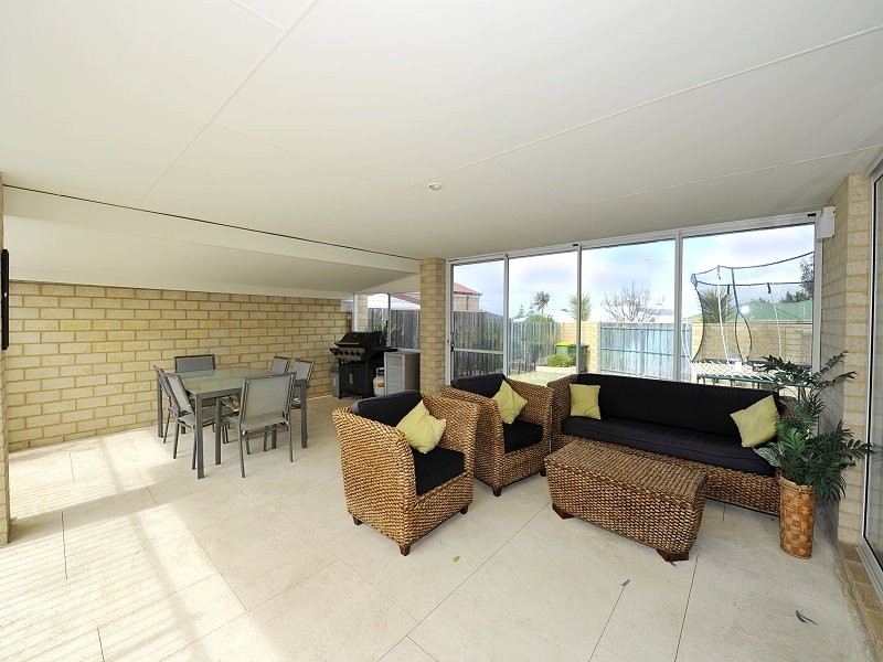 3 Scarab Court, Halls Head WA 6210