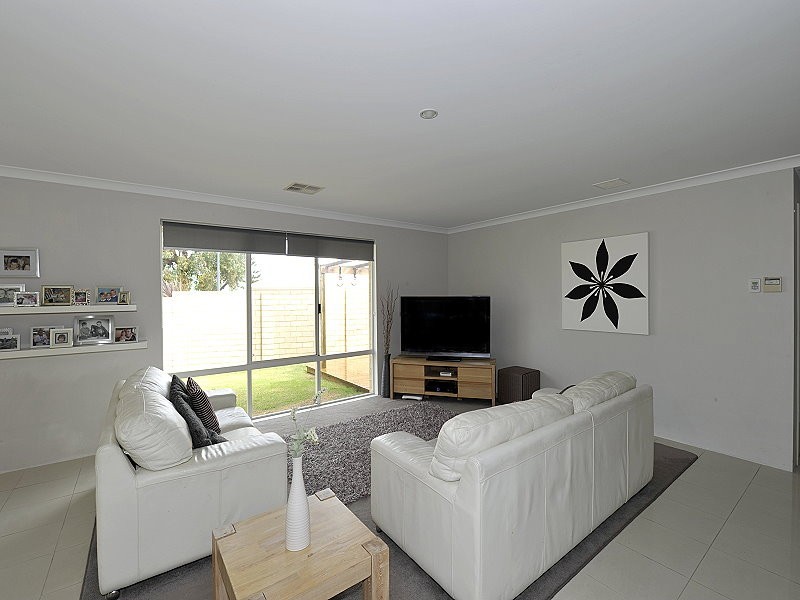 3 Scarab Court, Halls Head WA 6210