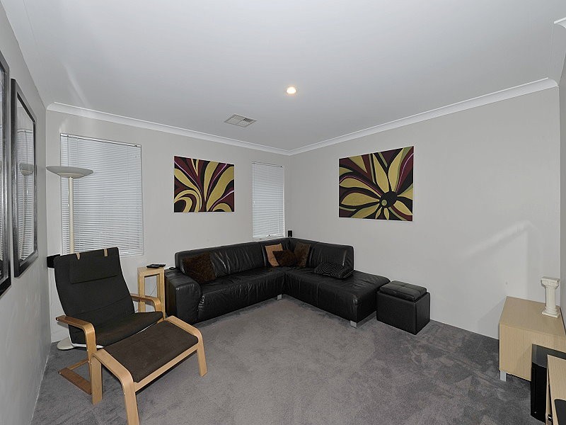 3 Scarab Court, Halls Head WA 6210