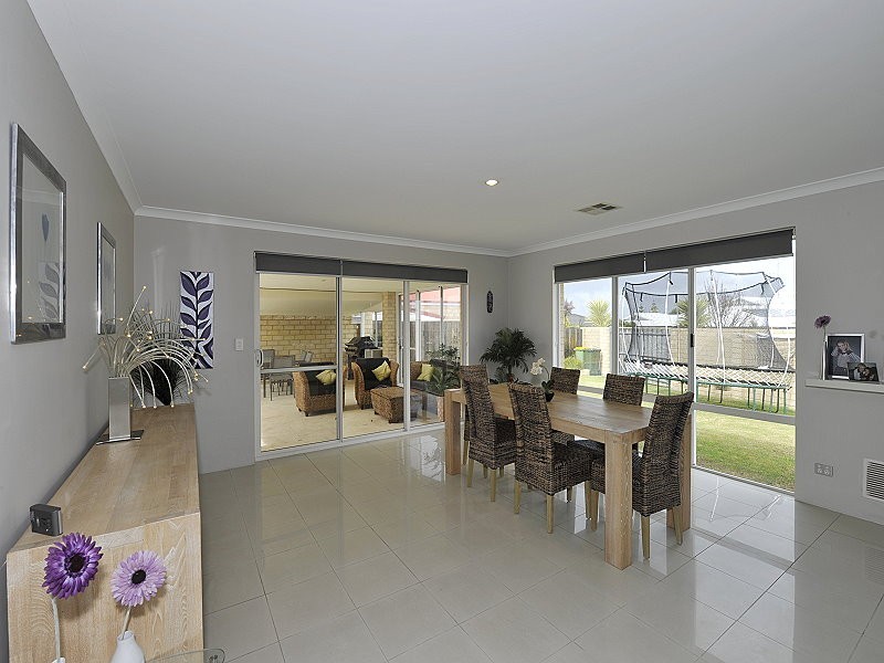 3 Scarab Court, Halls Head WA 6210