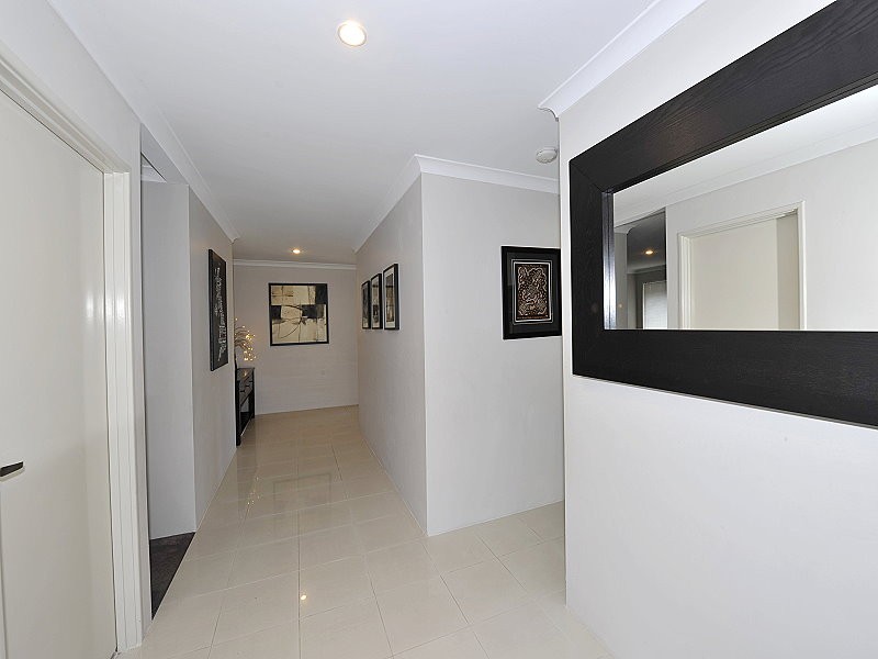 3 Scarab Court, Halls Head WA 6210