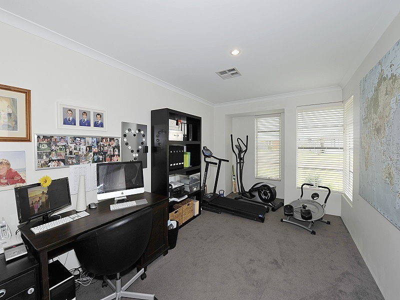 3 Scarab Court, Halls Head WA 6210