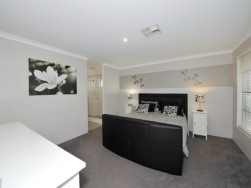 3 Scarab Court, Halls Head WA 6210